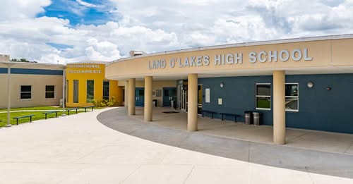 Land O’ Lakes High School Lockdown: Deputies Respond to Report of Suspicious Person on Campus