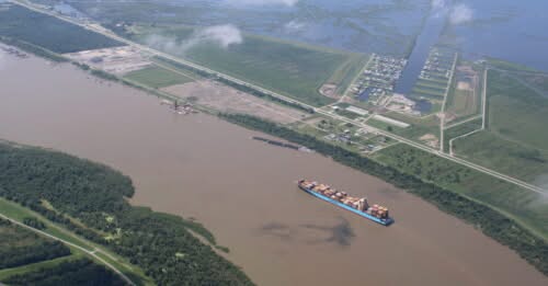 Tragic Mississippi River Incident Claims One Life Near Farr Park in Baton Rouge